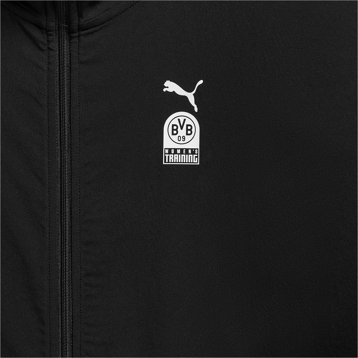 Schwarze BVB x PUMA Trainingsjacke für Frauen mit weißem BVB-Logo und PUMA-Logo auf der Vorderseite, ideal für Fans von Borussia Dortmund.