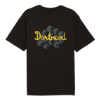 Black, short-sleeved BVB T-shirt with yellow “Dortmund” lettering and a gray graphic pattern on the back—perfect for Borussia Dortmund fans.