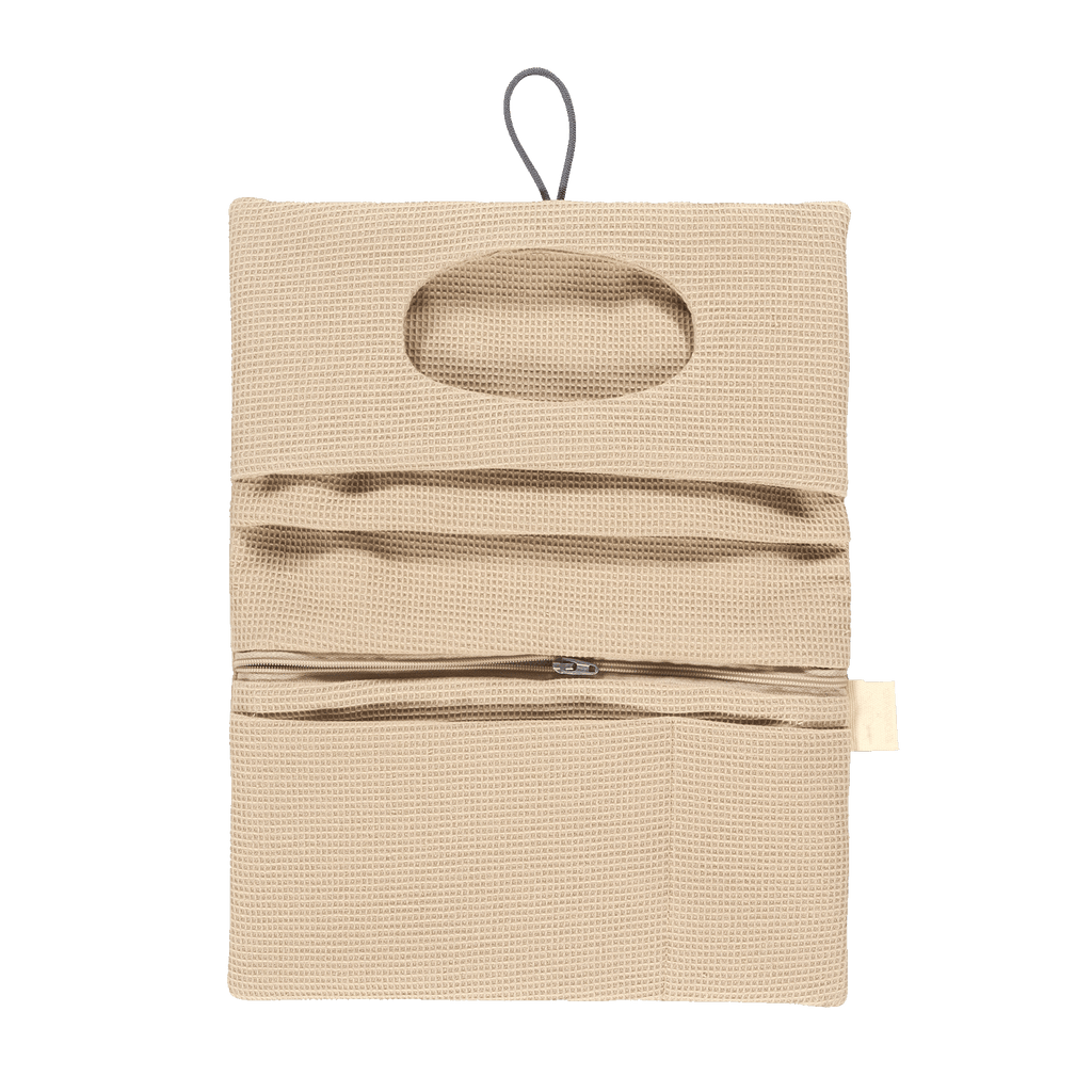 Borsa per pannolini Alvi Mom del BVB color beige, ideale per riporre gli accessori per neonati, con un pratico scomparto e cerniera.