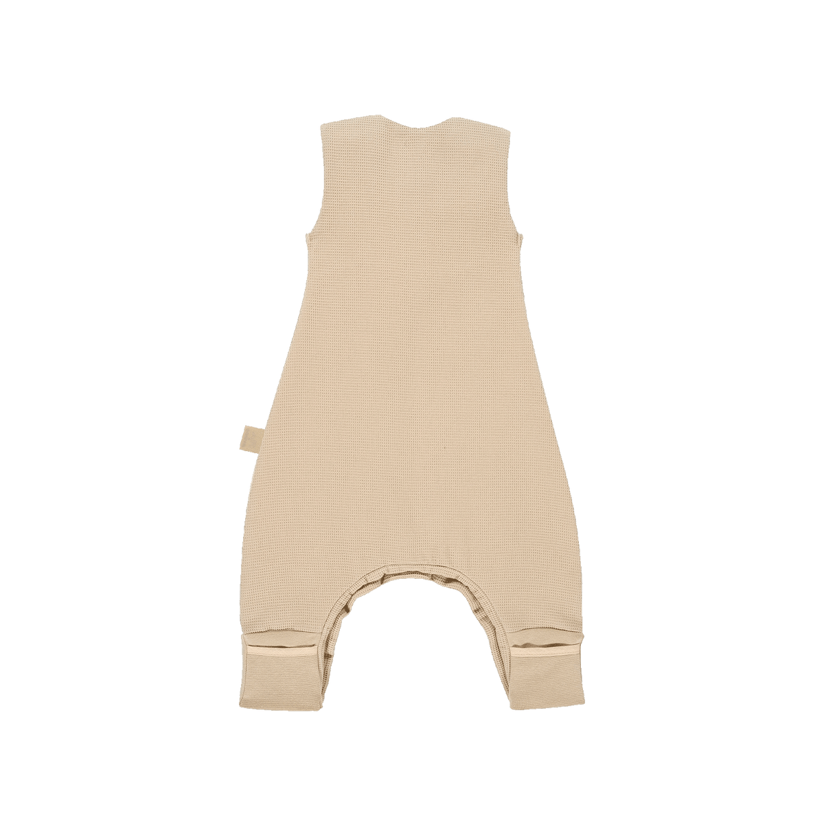 Schlafoverall für Babys in Beige aus der BVB-Kollektion, geeignet für alle Jahreszeiten, Rückansicht dargestellt.
