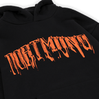 Sudadera negra con capucha de la colección del BVB, con un llamativo letrero naranja con la inscripción «Dortmund», para los aficionados del club.
