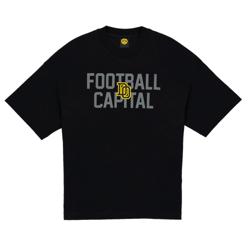 T-shirt noir BVB College 2025, vue de face avec l'inscription « FOOTBALL CAPITAL » en gris et le logo BVB jaune au centre.