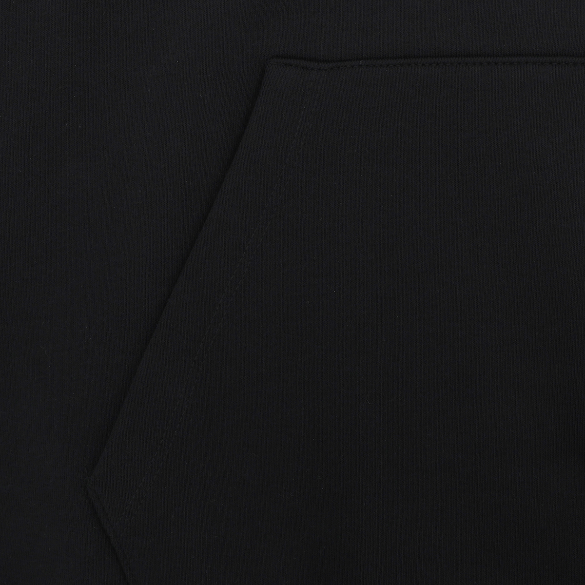 Vista detallada de una sudadera negra con capucha del BVB College con bolsillo canguro. Perfecta para los aficionados del Borussia Dortmund.