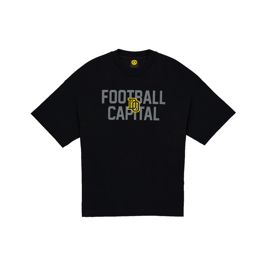 Schwarzes BVB College T-Shirt für Kinder mit grauem Schriftzug 'Football Capital' und gelbem BVB-Logo auf der Brust.