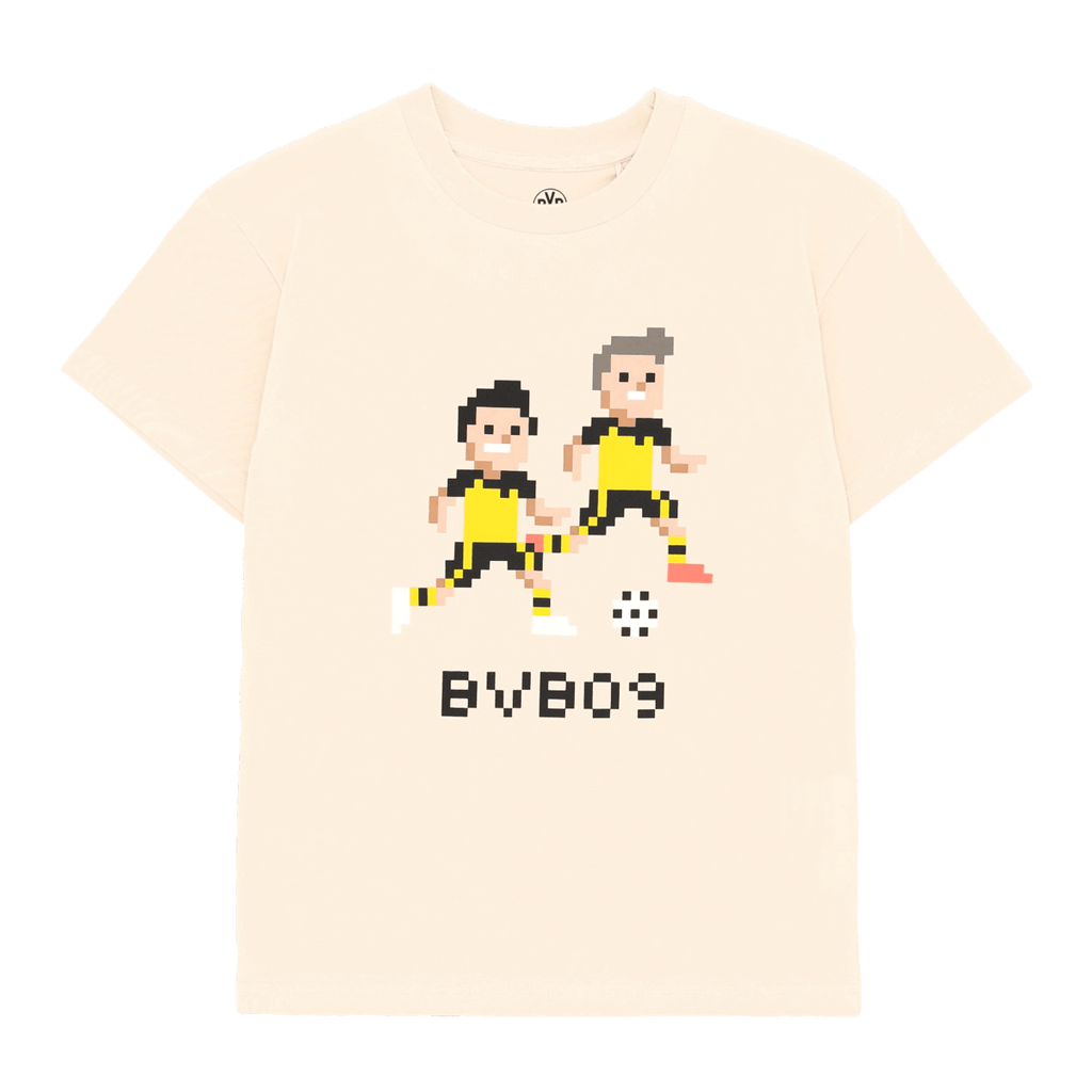 Off-white BVB gaming T-shirt for kids with a pixelated soccer design featuring stylized players in black-and-yellow BVB jerseys and "BVB09" lettering; front view.