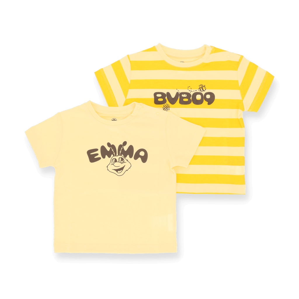 Zwei gelbe BVB-Kleinkinder-T-Shirts: eines gestreift mit BVB09-Logo, das andere mit Emma-Motiv in schwarzgelb.