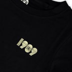 多特蒙德（Borussia Dortmund）黑色女士T恤，胸前饰有高品质的黄色“1909”刺绣，是BVB球迷的理想之选。