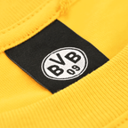 这件黄色多特蒙德（BVB）T恤的特写镜头，黑色标签上清晰可见“BVB 09”标志，是多特蒙德球迷的理想之选。