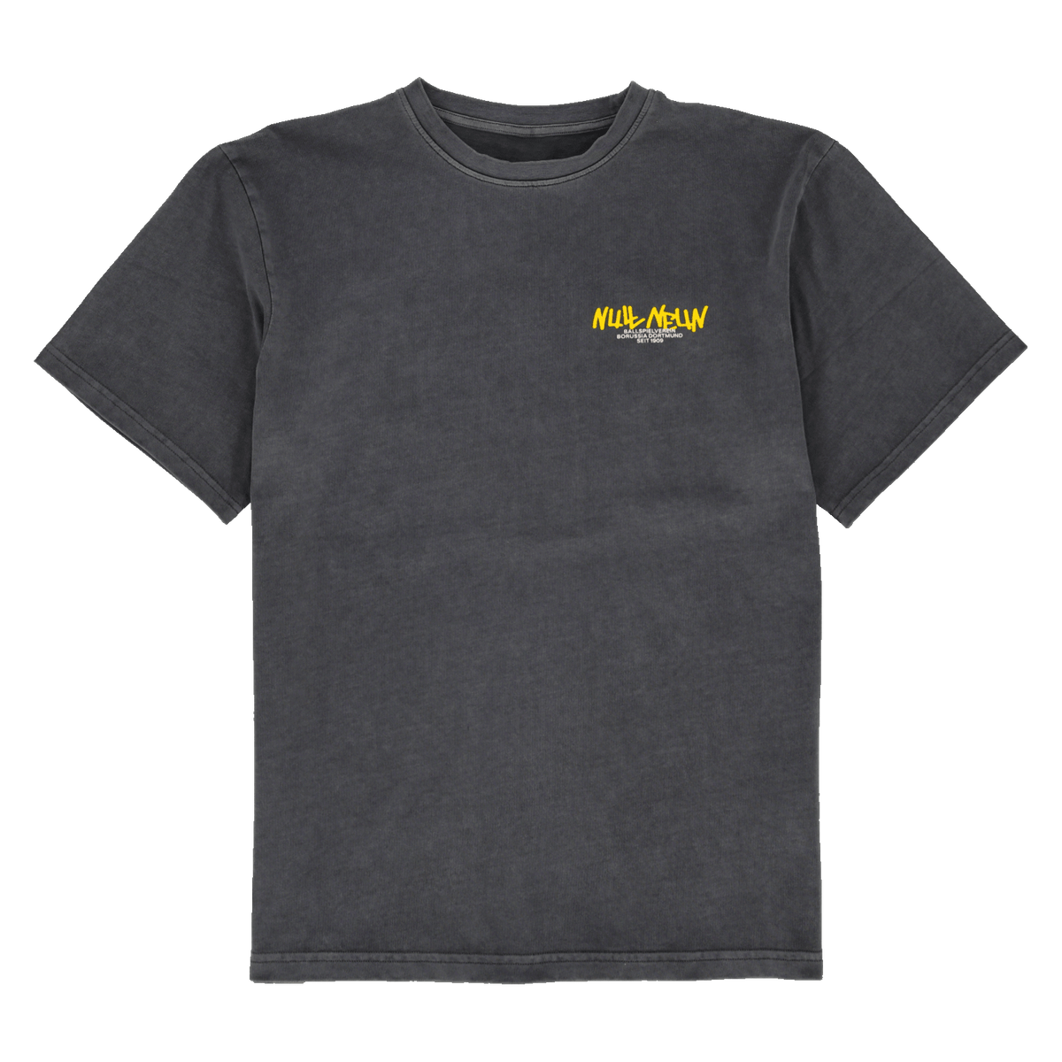 Camiseta urbana negra del BVB de la colección, con el logotipo «Null Neun» en amarillo con efecto graffiti en el pecho, diseño moderno para aficionados.
