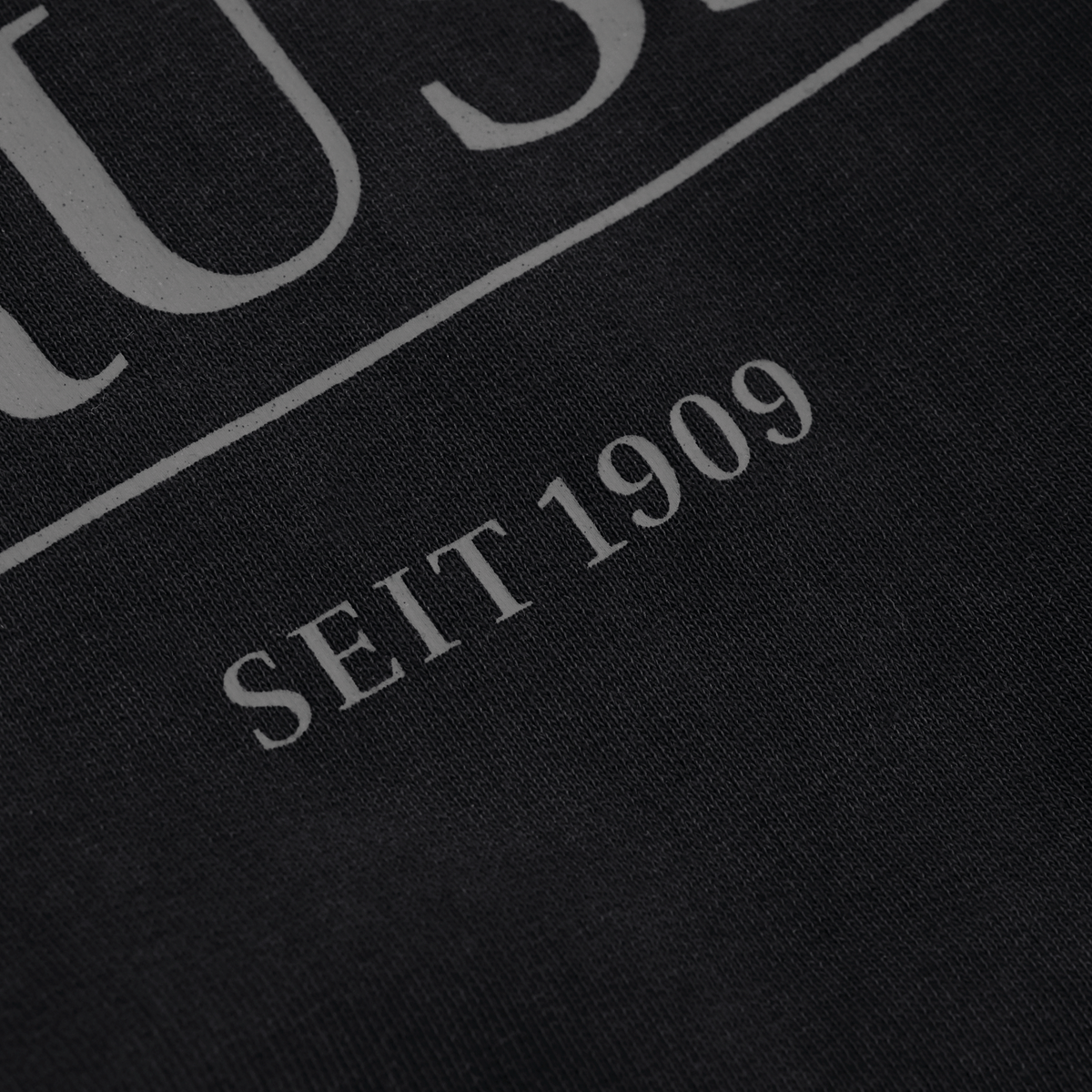 黑色多特蒙德（BVB）女士连帽衫，印有“SEIT 1909”字样。非常适合多特蒙德球迷。