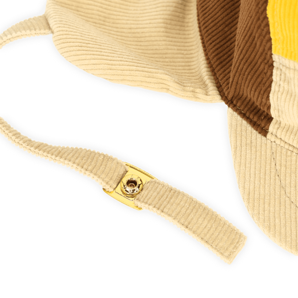 Gorra infantil del BVB para bebés y niños pequeños con diseño «color block» en amarillo, marrón y beige. Ideal como artículo para aficionados del Borussia Dortmund, con cierre ajustable.