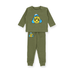 Olivgrünes BVB Jogging Set für Baby-Kleinkinder, bestehend aus Shirt und Hose, mit Cookie Monster und BVB-Logo verziert. Perfekt für kleine Fans.