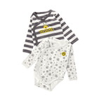 Conjunto de dos bodies para bebé del BVB compuesto por un body a rayas grises y blancas y otro blanco con estampado integral y un llamativo logotipo del BVB.