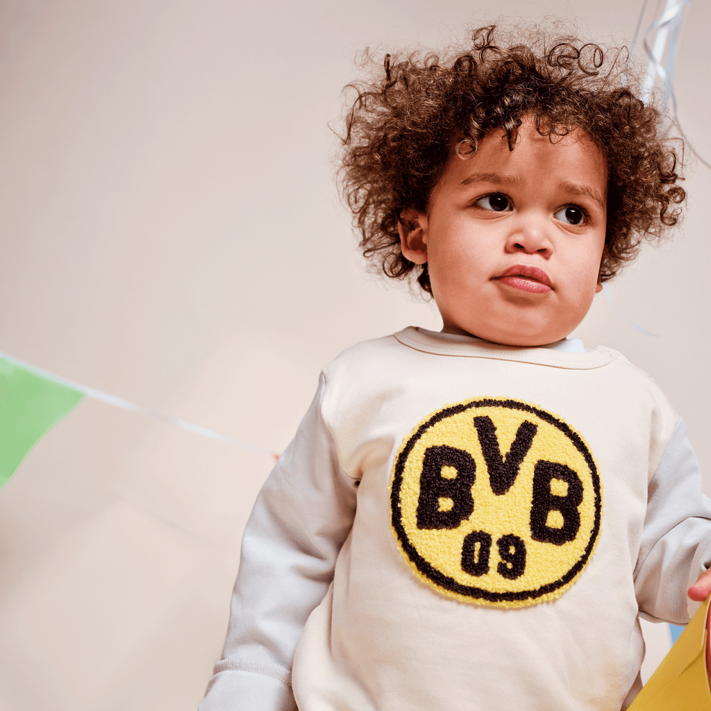 BVB 1909 Colorblock Jogging Set for babies and toddlers, featuring a large BVB logo on a black-and-yellow sweater.