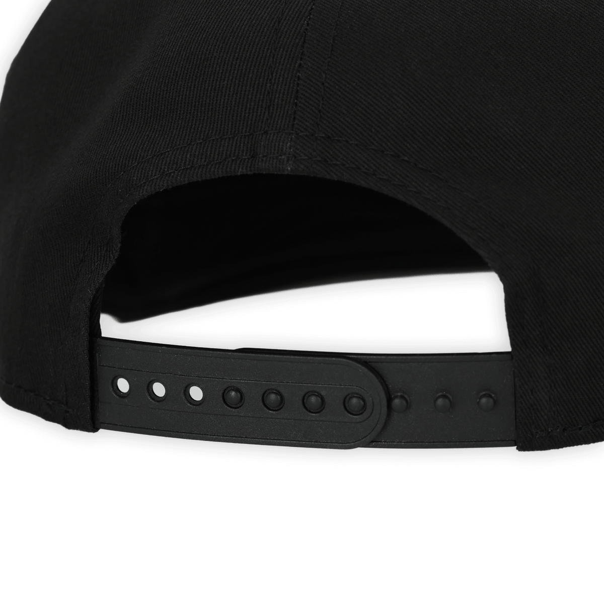 Schwarze BVB-Snapback-Kappe mit verstellbarem Verschluss, Rückansicht.