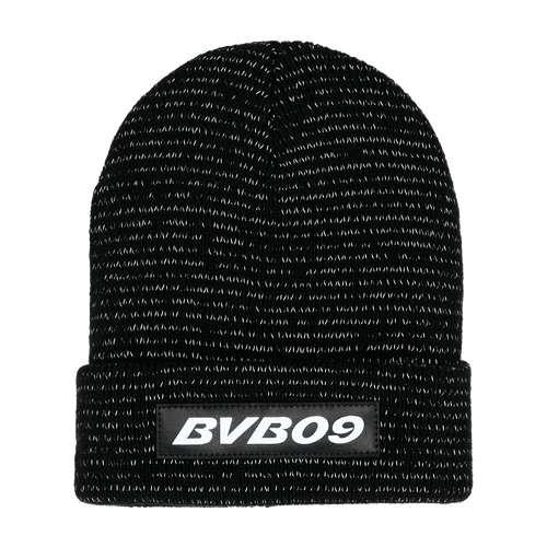 Schwarze BVB-Kindermütze mit reflektierendem Material und BVB09-Logo, ideal für Fans von Borussia Dortmund.