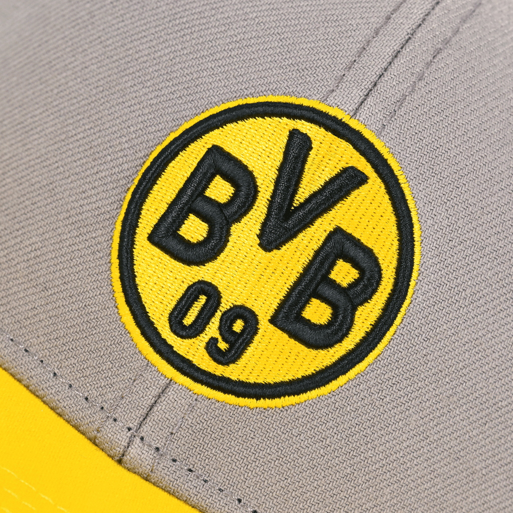 Gray snapback cap with the black-and-yellow BVB logo of the Borussia Dortmund team—perfect as a fan accessory.