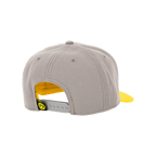 Graue BVB-Snapback-Cap für Kinder mit gelbem Schirm und verstellbarem Verschluss, ideal für kleine Borussia Dortmund Fans.
