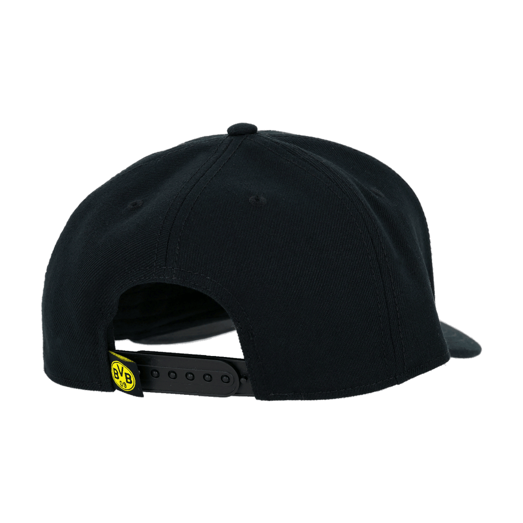 Il retro del cappellino snapback nero del BVB con chiusura regolabile e logo giallo del BVB, ideale per i tifosi del Borussia Dortmund.