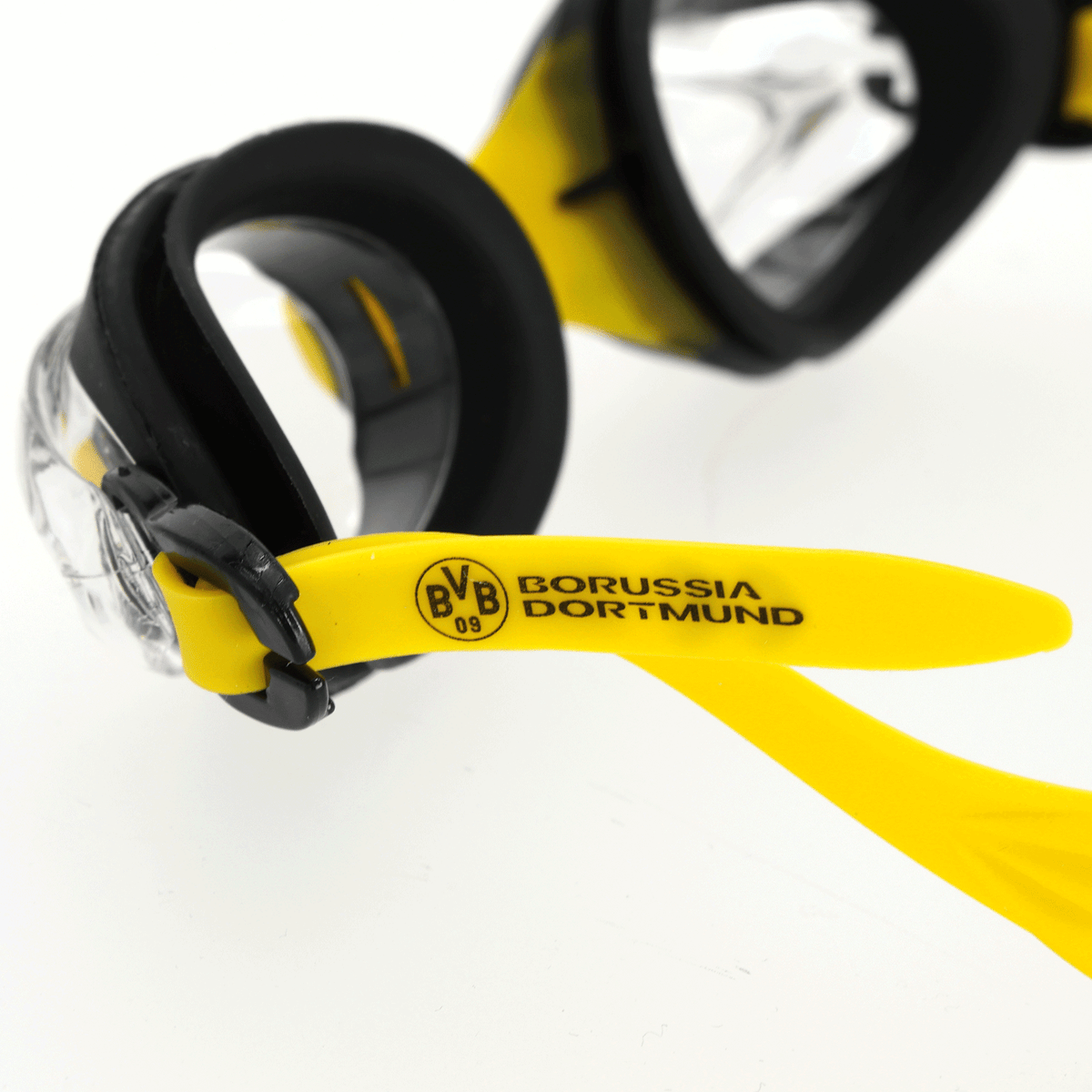 Lunettes de natation pour enfants aux couleurs du BVB (noir et jaune), avec le logo du BVB sur le cordon, idéales pour les jeunes supporters.