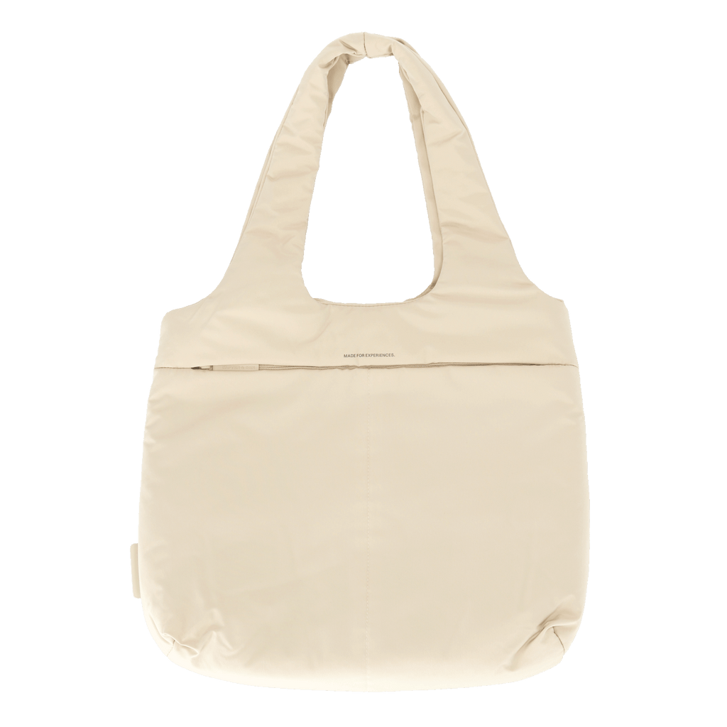 Bolso beige BVB X Kapten & Son Skara Cloud Bag en color arena, un complemento funcional y a la moda.