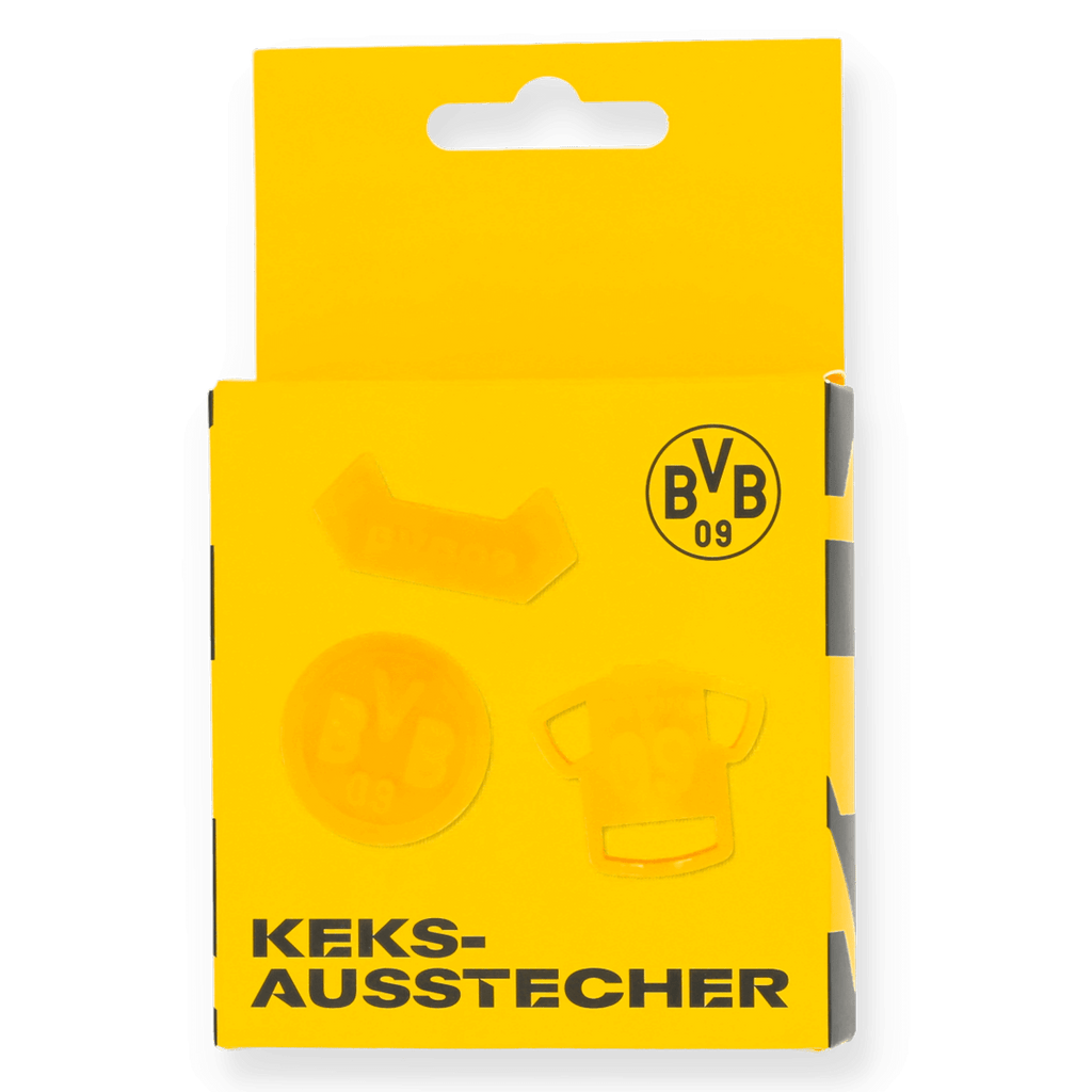 BVBのロゴが入った黄色いパッケージのBVBクッキー型セット。サッカーファン向けの3種類の型（ユニフォーム、ボール、スカーフ）が入っています。