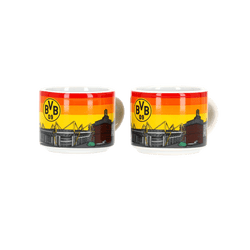 一套两只多特蒙德（BVB）意式浓缩咖啡杯，杯身印有细节丰富的球场图案和多特蒙德队徽，是多特蒙德球迷的理想之选。