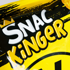 Emballage des boulettes de fromage du BVB, au design noir et jaune arborant le logo du BVB bien visible et l'inscription « Snack König ».