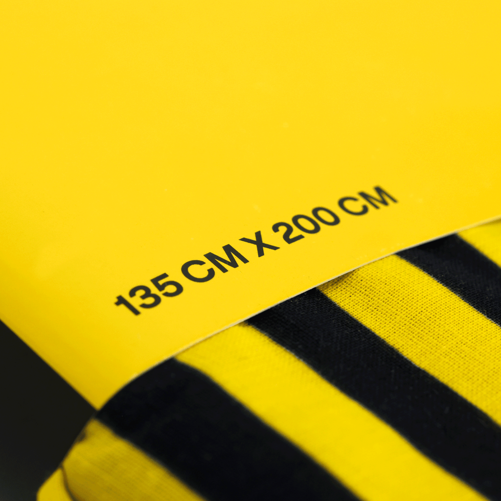 Le linge de lit réversible du BVB, à rayures noires et jaunes, 135 x 200 cm, idéal pour les supporters du Borussia Dortmund.
