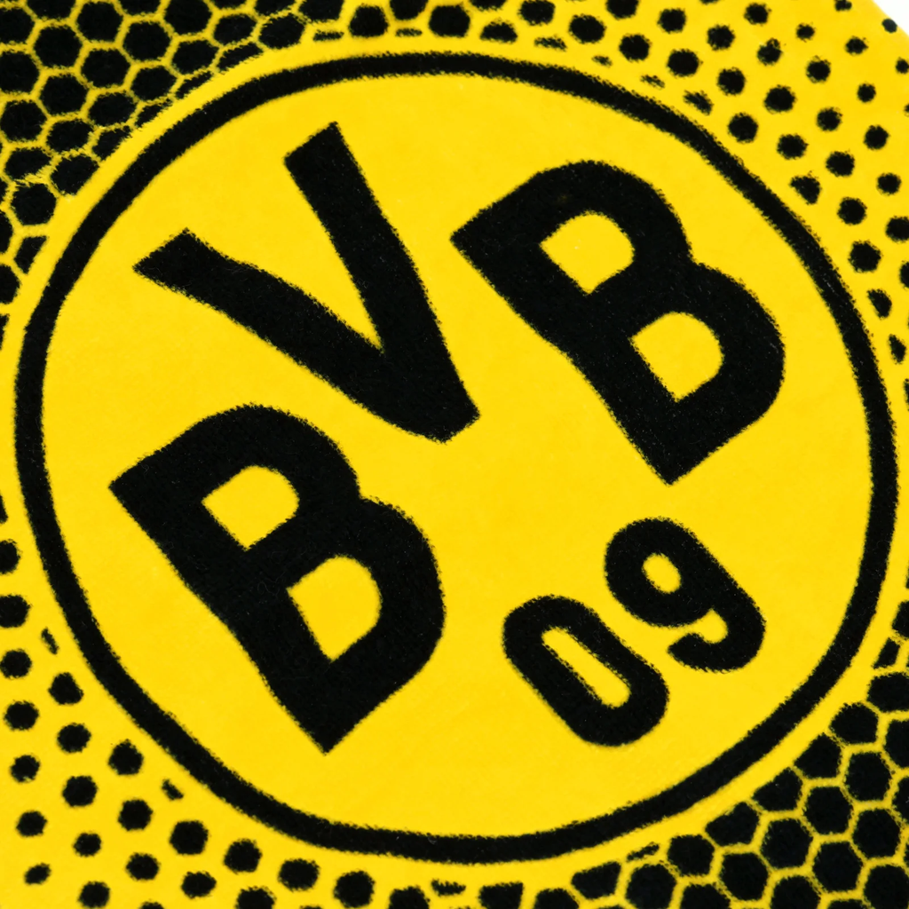 Pallina “BVB Zauberhandtuch” con un caratteristico design nero e giallo e il logo BVB 09, perfetta come gadget per i tifosi e come regalo.