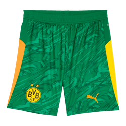 BVB 2025/26 コレクションの緑色のゴールキーパー用ショーツ。黄色のアクセントが施され、前面にはBVBロゴとPUMAロゴが入っています。サッカーファンに最適です。