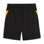 Die schwarzgelbe BVB-Trainingsshort 2025/26, Rückansicht mit gelben Seiteneinsätzen und elastischem Bund, ideal für Sport und Freizeit.
