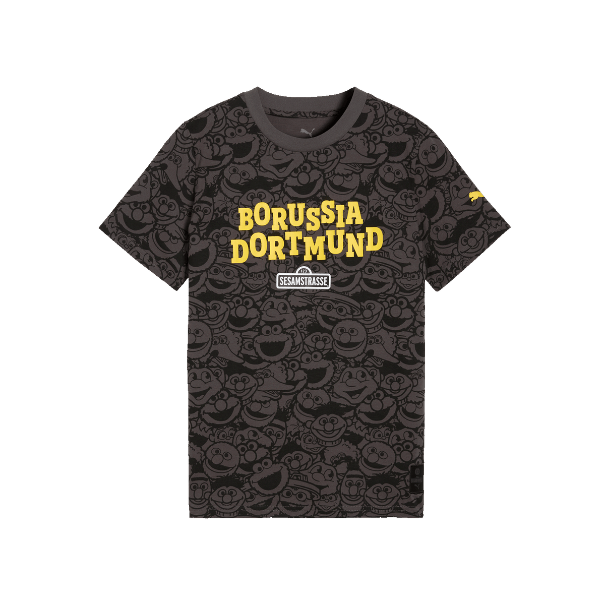 Camiseta negra del BVB con motivos de Barrio Sésamo para niños, con un llamativo estampado de Barrio Sésamo y el nombre «Borussia Dortmund» en amarillo.