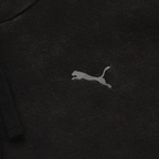 Gros plan sur un sweat à capuche noir BVB PUMA Ess Elevated pour femme, arborant le logo PUMA bien visible.