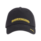 Casquette noire BVB PUMA Culture à visière incurvée, avec l'inscription « Dortmund » en jaune vif sur le devant et le logo PUMA sur le côté.