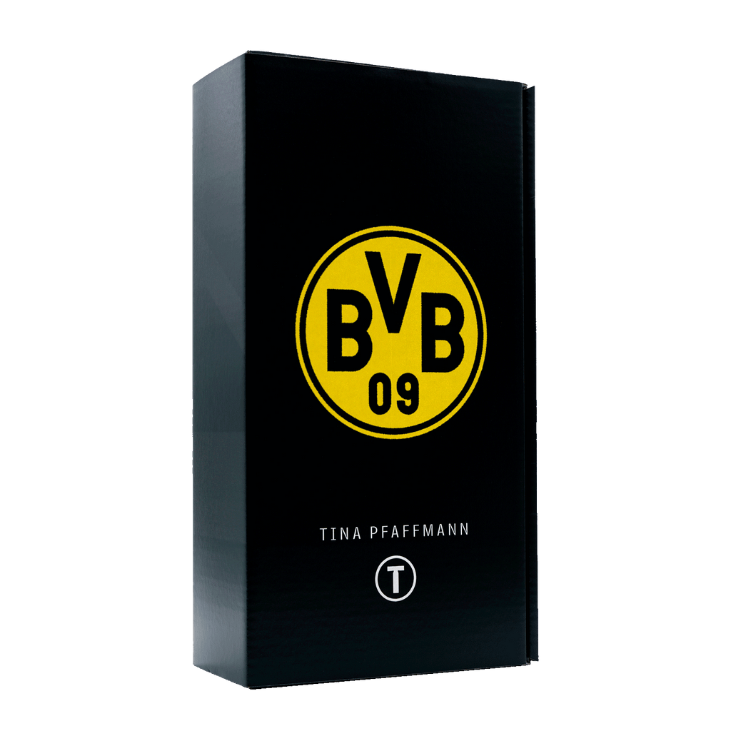 Schwarze Geschenkbox mit BVB-Emblem in gelb-schwarz und Aufschrift 'Tina Pfaffmann', ideal als Fanartikel oder Geschenk.
