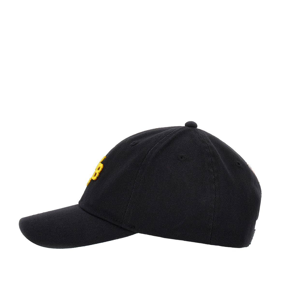 Schwarze BVB x Guess Kappe mit gelbem BVB-Logo in der Seitenansicht. Modernes und stylisches Accessoire für Fans von Borussia Dortmund.
