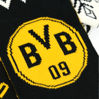 这款黑色与黄色相间的多特蒙德（BVB）冬季围巾印有醒目的“BVB 09”标志，是多特蒙德球迷的理想之选。