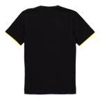 Die Rückansicht eines schwarzen BVB-Fan-T-Shirts aus der Elements-II-Kollektion mit gelben Ärmelabschlüssen.