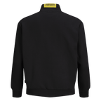 Vista trasera de un jersey negro del BVB de la colección Essentials II con el nombre «Borussia Dortmund» en amarillo en el cuello, ideal para los aficionados.