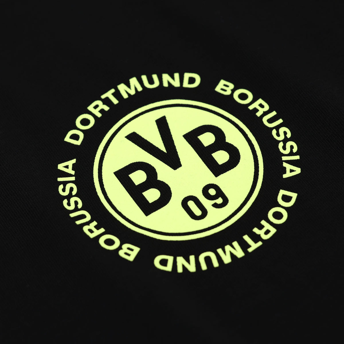 Schwarzes BVB-Kinder-T-Shirt in der Rückansicht, ideal für Borussia Dortmund Fans.