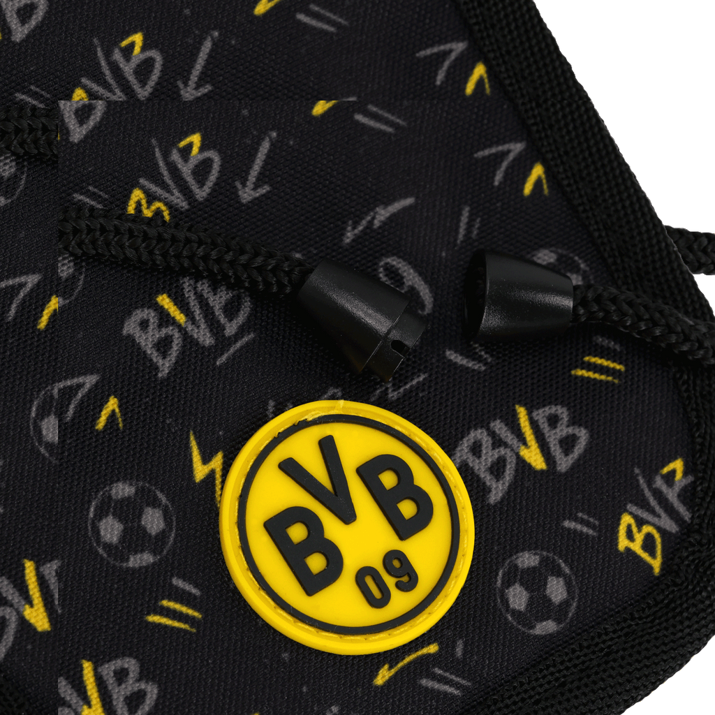 Monedero tipo bandolera del BVB para niños, con diseño en negro y amarillo, el logotipo del BVB a la vista y un estampado con letras y símbolos del BVB; el accesorio perfecto para los aficionados.