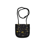 Monedero tipo bandolera del BVB en negro y amarillo para niños, confeccionado en tela con estampado integral, el logotipo del BVB en la parte delantera y un práctico cierre de cordón.