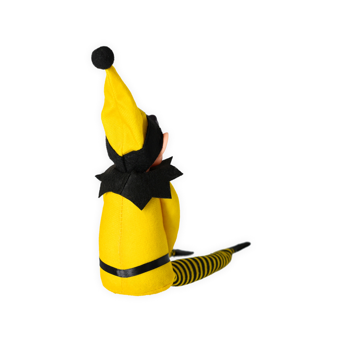 Rückansicht der schwarzgelben Plüschfigur des BVB-Maskottchens mit gestreiften Beinen und spitzem Hut. Offizieller Fanartikel von Borussia Dortmund.