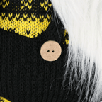 Detailansicht eines Accessoires: Schwarzgelber BVB-Wichtel mit Teleskopbeinen, dekorativ mit Knopf und weißem Haar gestaltet.