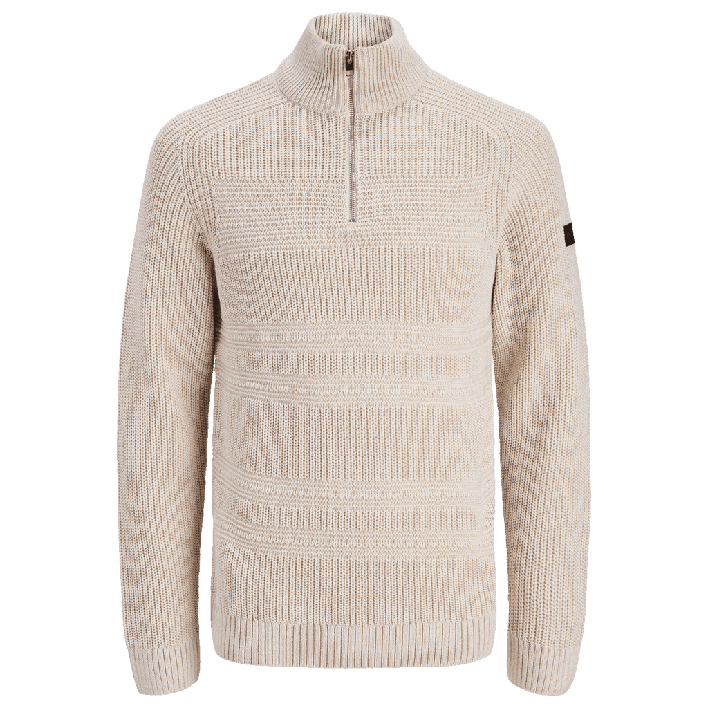 Beiger BVB-Winterpullover aus weichem Strickmaterial mit Stehkragen, kurzem Reißverschluss und gestreiftem Strukturmuster, ideal für kühle Tage.