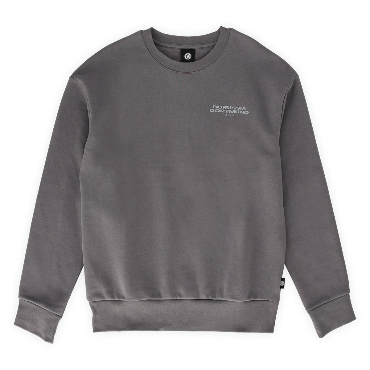 Grauer BVB Urban Pullover mit rundem Halsausschnitt, kleinem Borussia Dortmund-Logo auf der linken Brust und langen Ärmeln, Vorderansicht.
