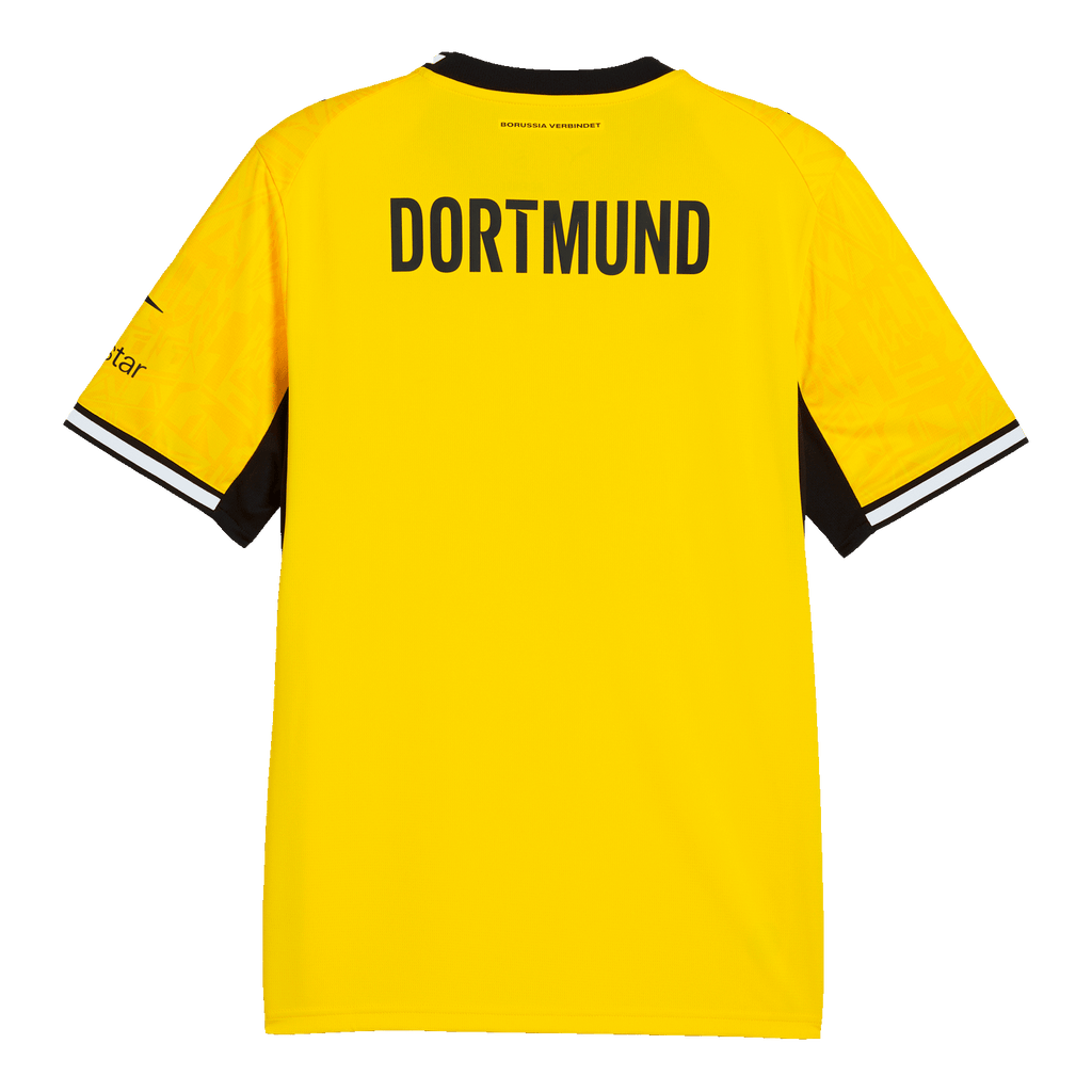 Rückansicht des gelben BVB-Heimtrikots für die Saison 2026/27 mit schwarzem DORTMUND-Schriftzug und schwarzen sowie weißen Details an den Ärmeln.