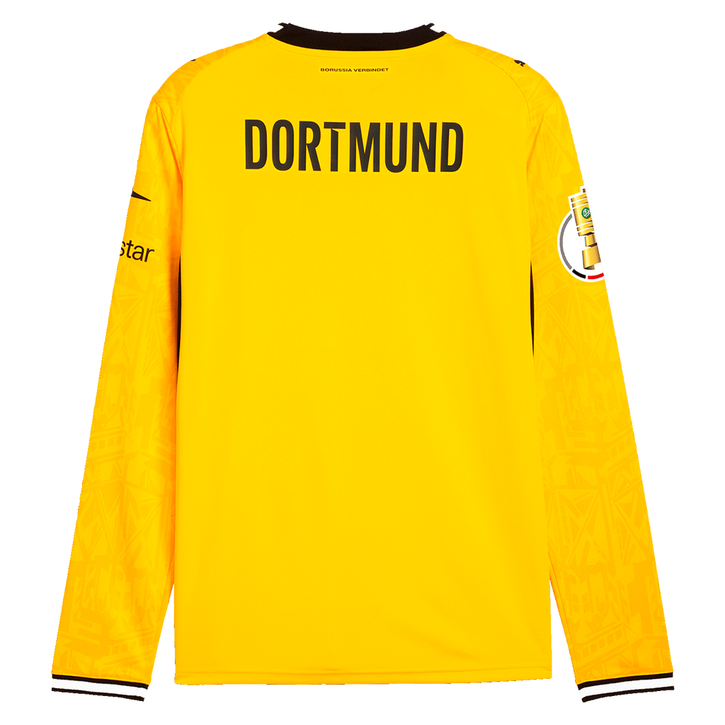 Le maillot jaune à manches longues du BVB pour la saison 26/27, vu de dos, avec l'inscription « DORTMUND » et les détails du club.