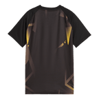 Das BVB Warm Up T-Shirt in Schwarz mit gelben Akzenten aus der Saison 2026/27 in der Rückansicht.